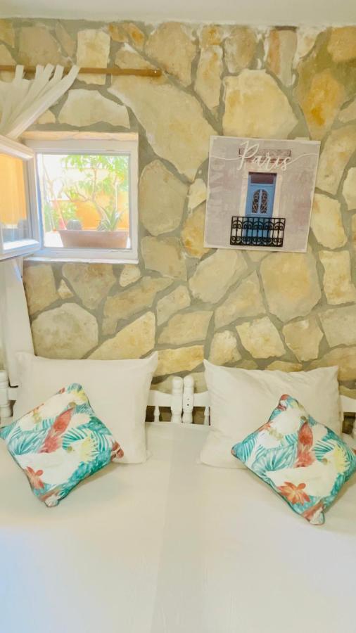 Colorful And Happy Apartment Sukosan - With Parking Экстерьер фото