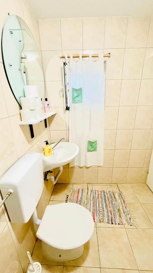 Colorful And Happy Apartment Sukosan - With Parking Экстерьер фото