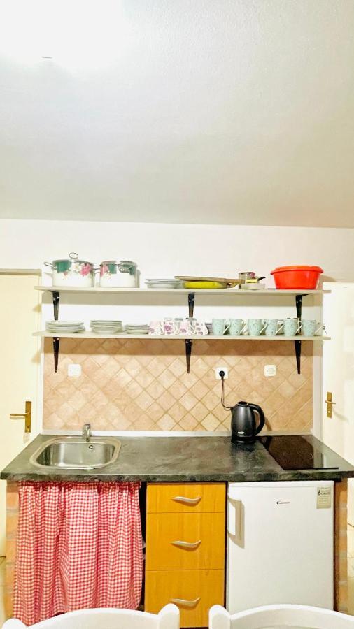Colorful And Happy Apartment Sukosan - With Parking Экстерьер фото
