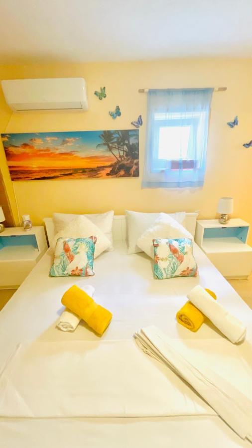 Colorful And Happy Apartment Sukosan - With Parking Экстерьер фото