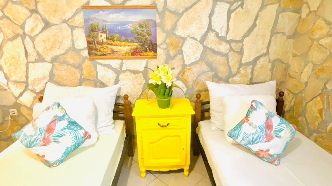 Colorful And Happy Apartment Sukosan - With Parking Экстерьер фото