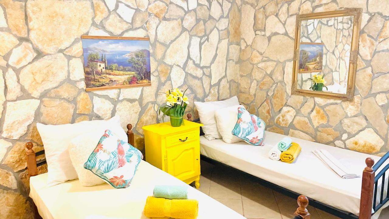Colorful And Happy Apartment Sukosan - With Parking Экстерьер фото